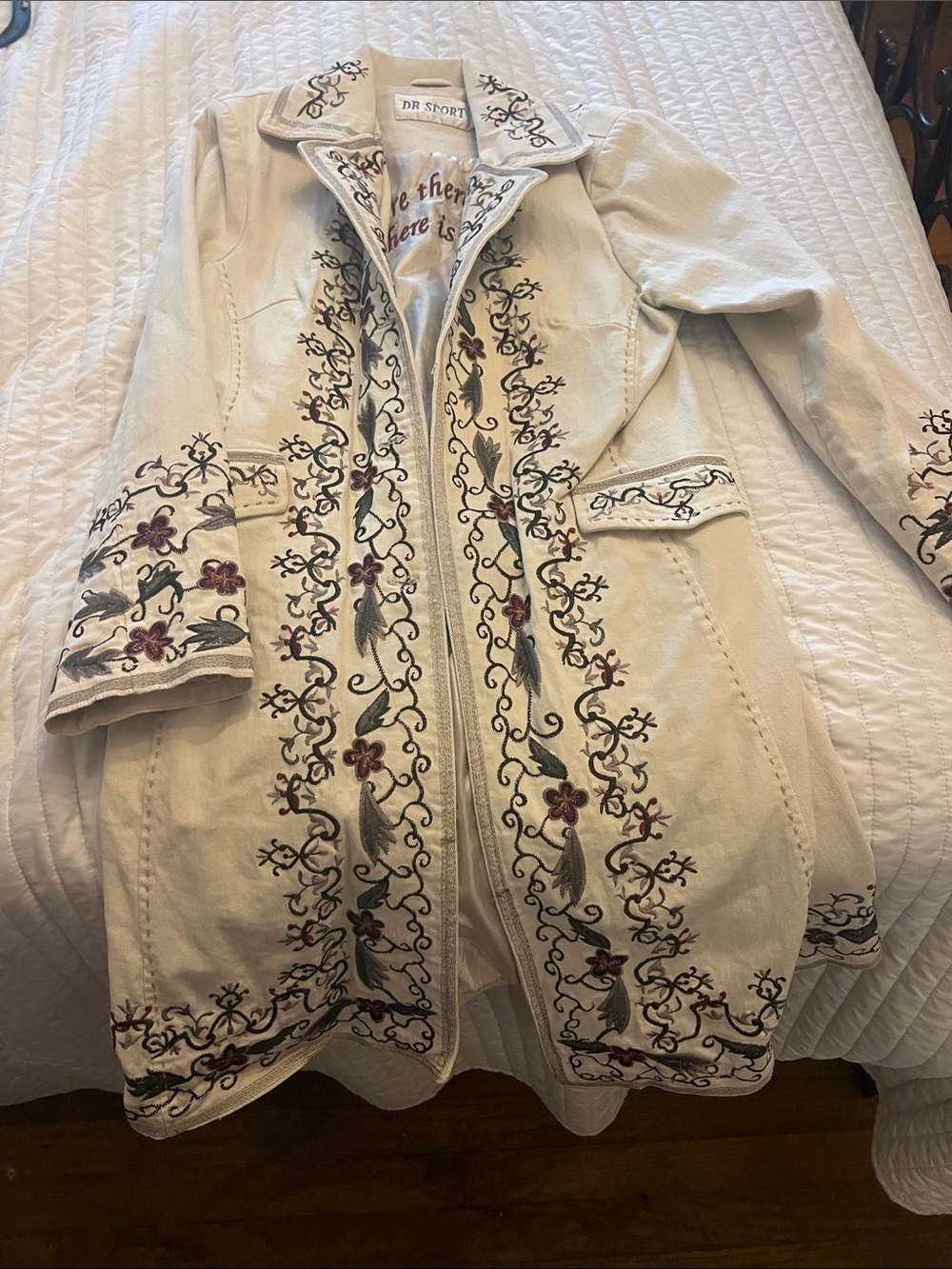 DR.SPORTF Beige Embroidered Trench Coat